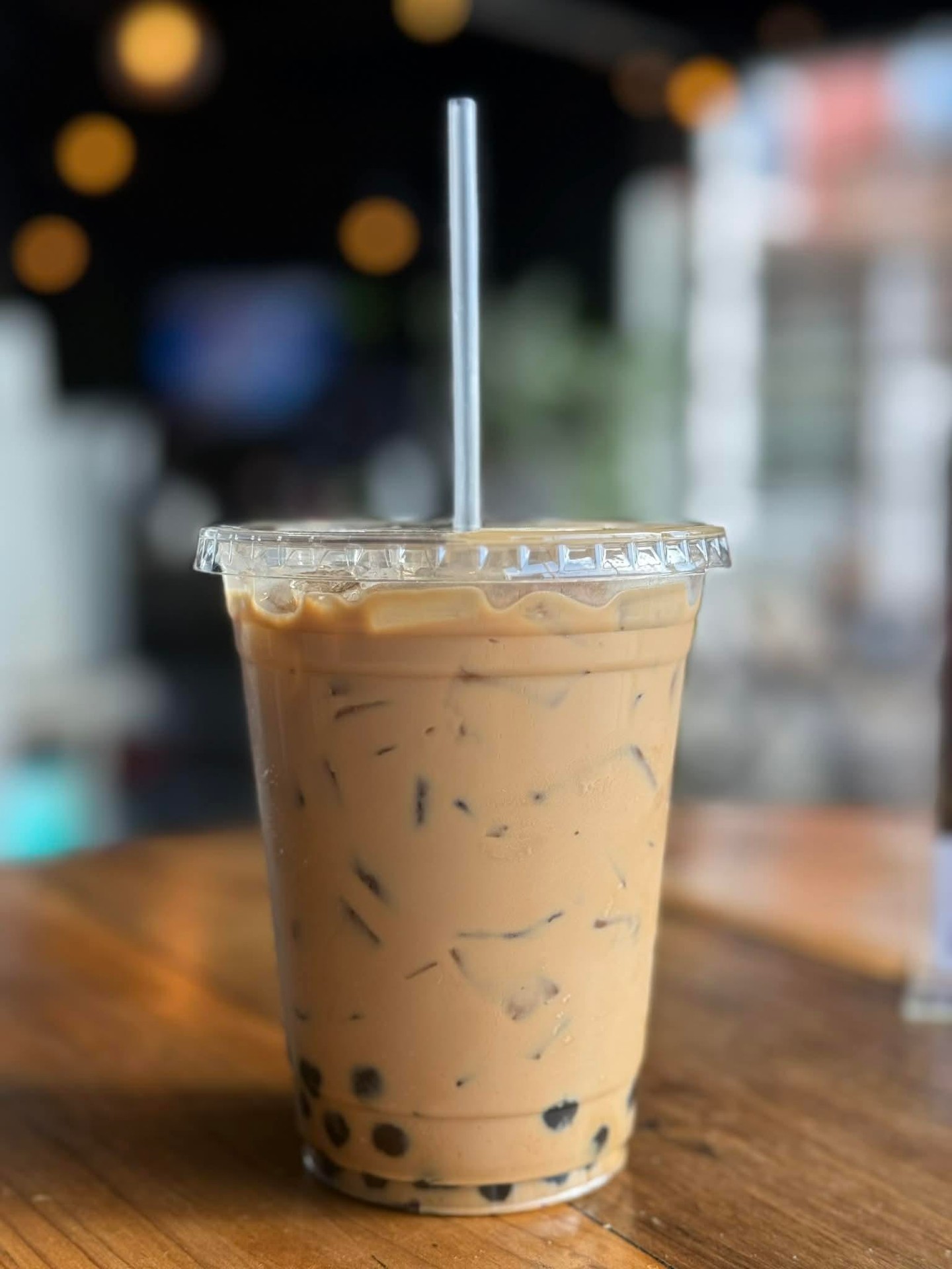 Creamy milk tea boba with tapioca pearls at La Cà Café